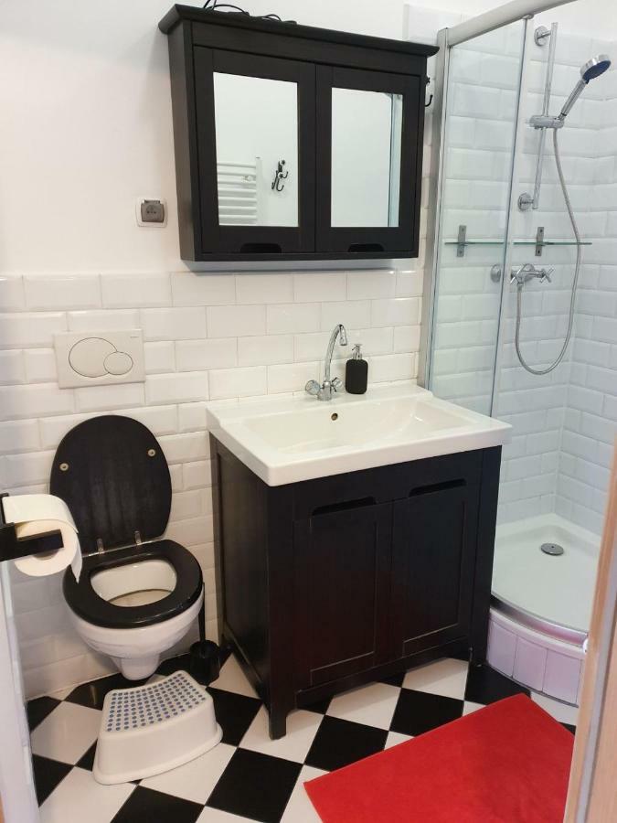 Guesthouse Prusa 7 Oswiecim Bagian luar foto